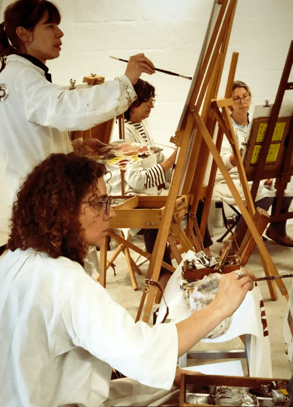 Cours de dessin et peinture à Mulhouse. Atelier de peinture à Mulhouse, haut rhin, alsace. Les cours annuels sont pas cher et adaptés aux adultes et adolescents qui veulent venir prendre des cours de dessin, peinture et manga à l'atelier artistique.