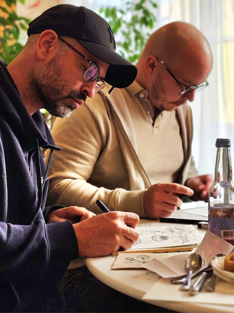 Cours particulier de dessin et de peinture à Mulhouse. Apprendre l'aquarelle à Mulhouse, haut rhin. Je me déplace à domicile pour donner des cours particuliers de dessin, peinture et céramique. Dessin manga, peinture, aquarelle acrylique, et céramique au colombien ou poterie a la plaque. Il est possible de cuire vos céramiques à l'atelier, puis de récupérer vos poteries un mois plus tard lors d'un cours particulier